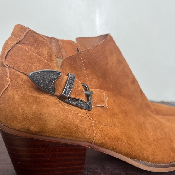 Steve Madden Cassie Suede Western Bootie 8 - Picture 10 of 16